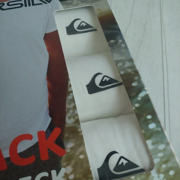 QUIKSILVER NEW 3-pack Premium Cotton Crewneck T-shirts - Picture 5 of 13
